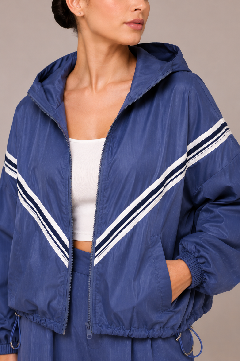 Veste Imperméable – Coupe Oversize avec Bandes Contrastantes