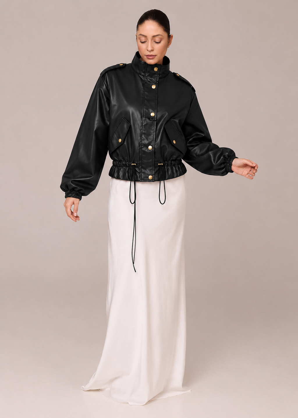 Veste Imperméable Courte – Col Montant et Taille Ajustable