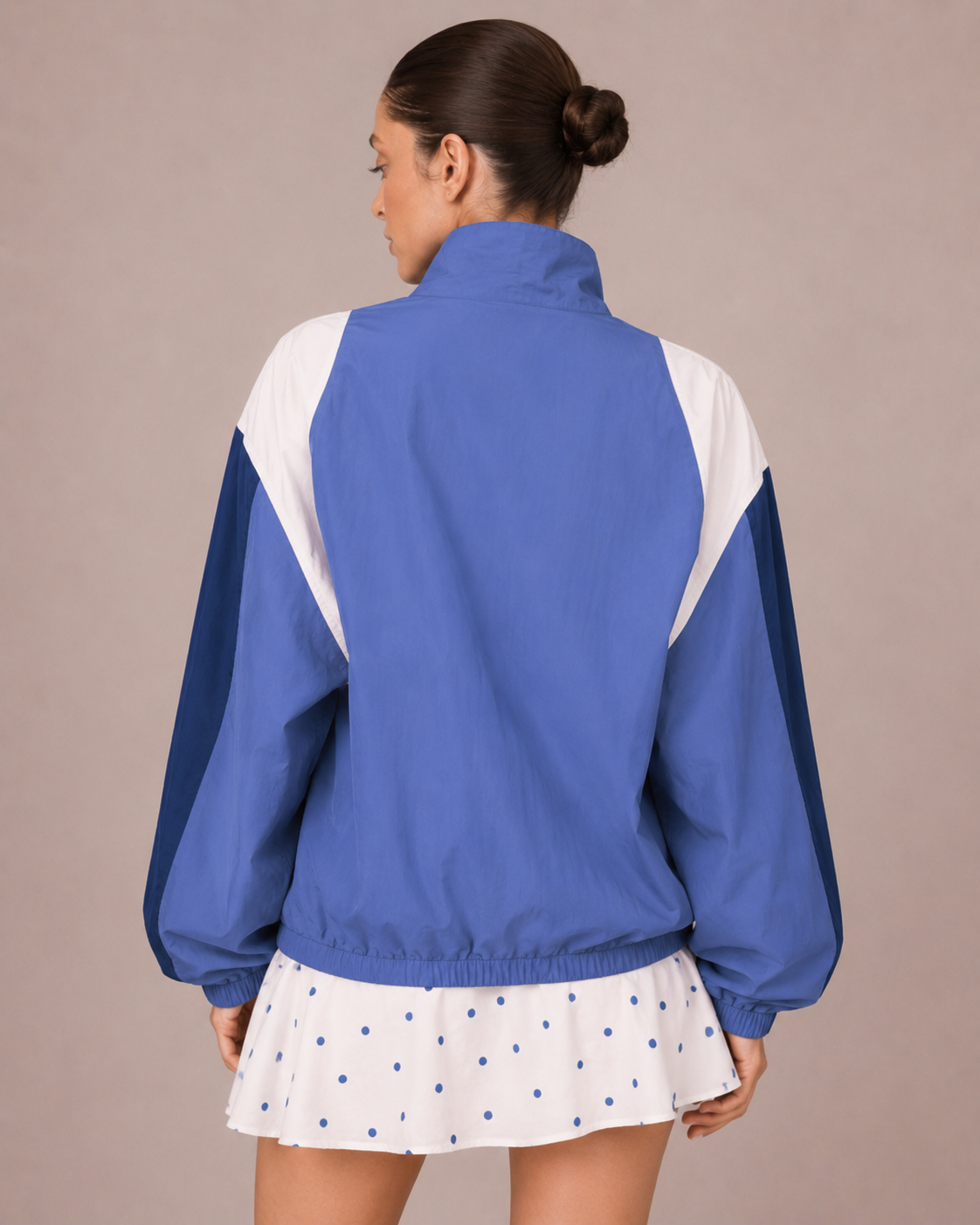 Veste Imperméable Courte – Coupe Oversize à Empiècements Contrastés