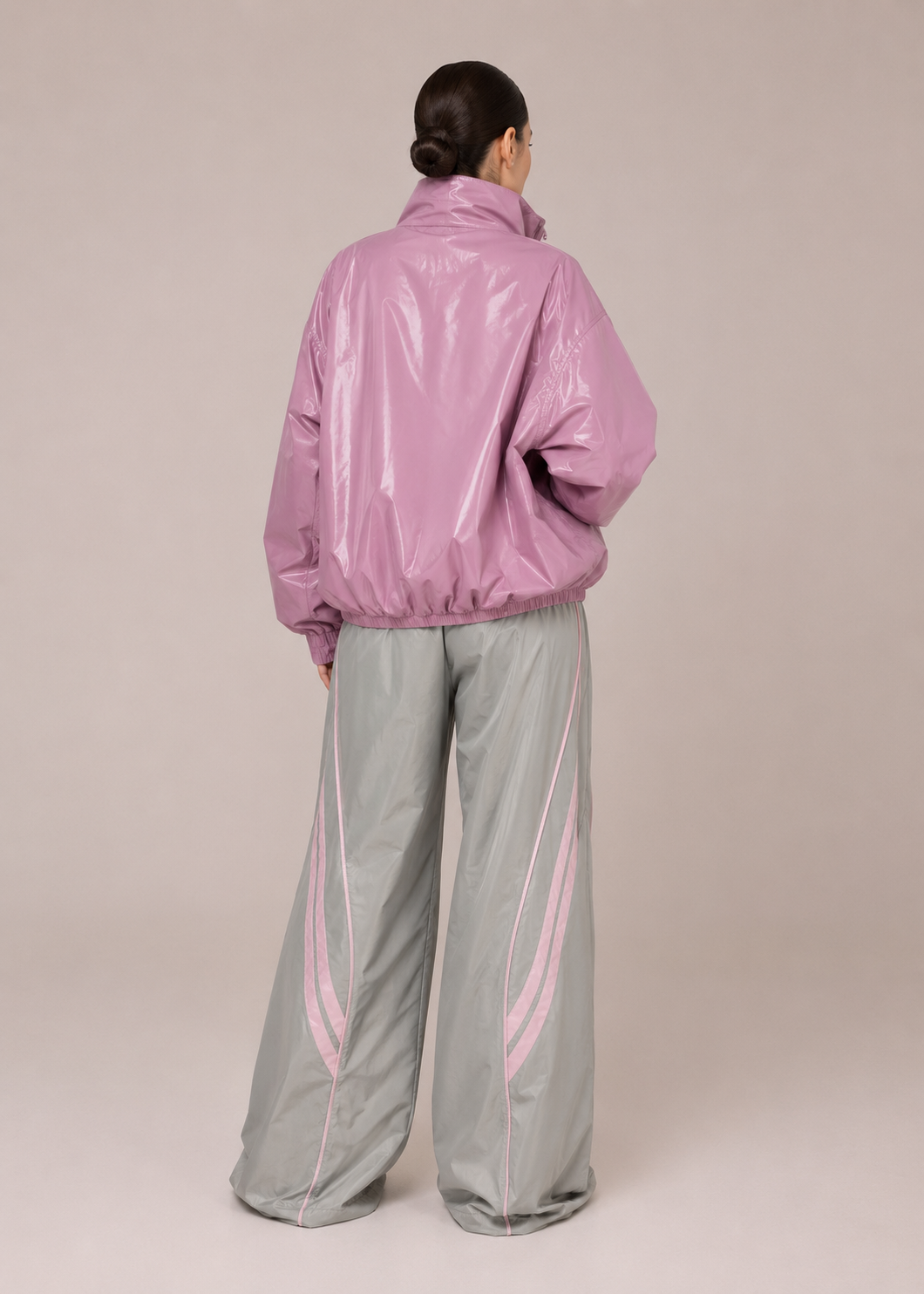 Veste Imperméable Courte – Col Montant et Coupe Bouffante