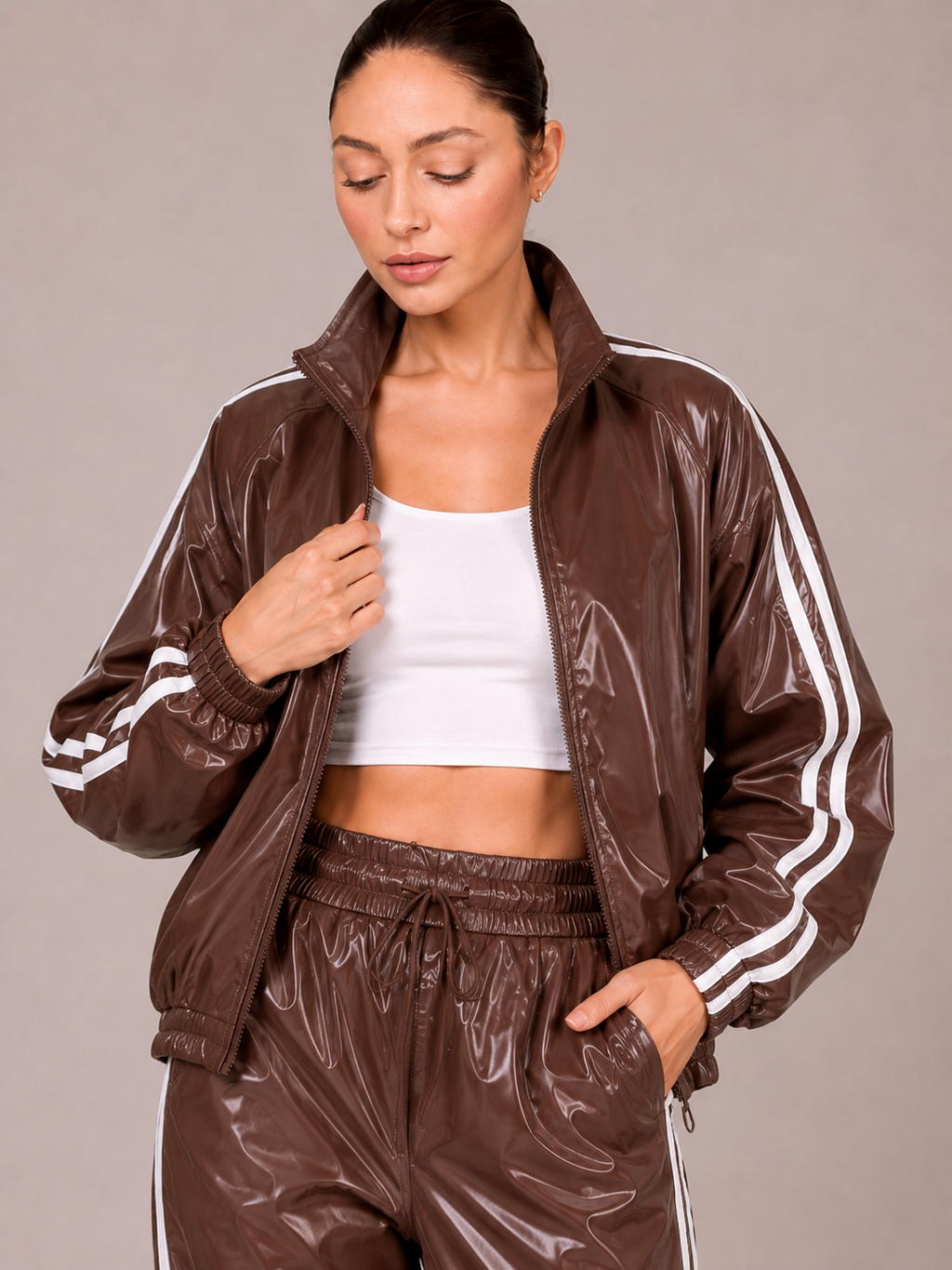 Veste Imperméable Zippée – Coupe Sportswear avec Bandes Latérales