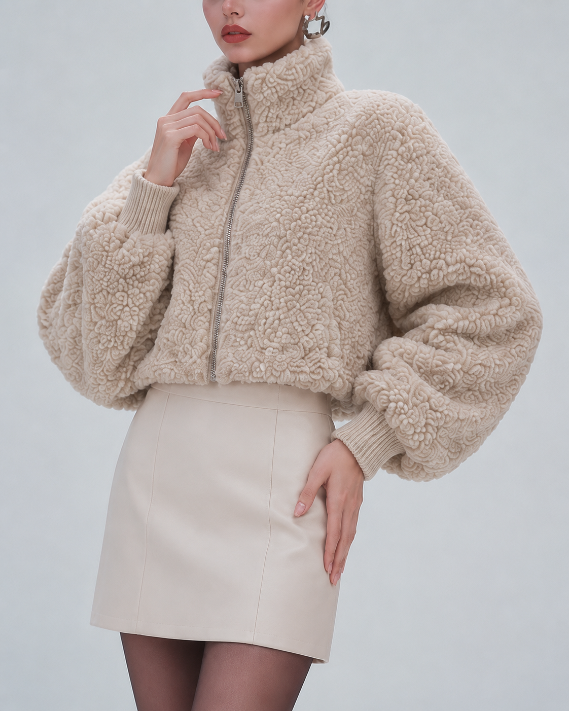 Veste Mouton Courte – Col Montant et Manches Bouffantes
